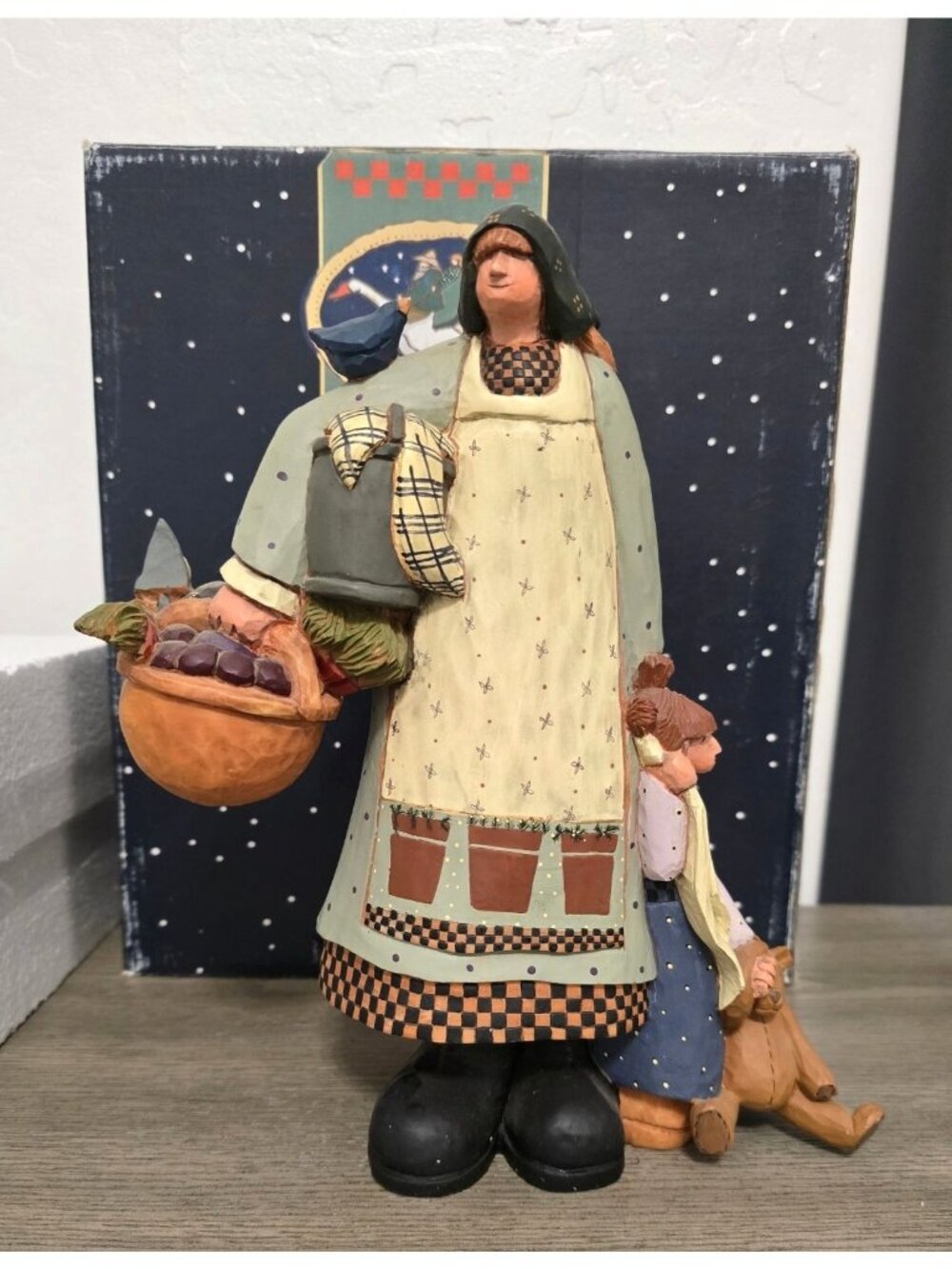 Williraye Studio Quality Time Mother & Daughter Figurine Folk Art Decor WW1038